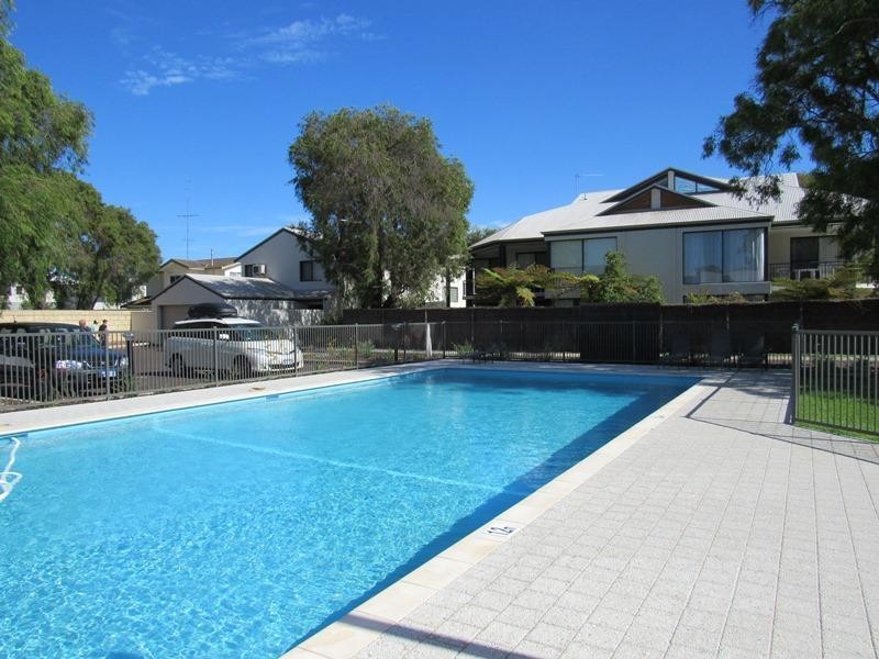 30/12 Little Colin Street, Broadwater WA 6280