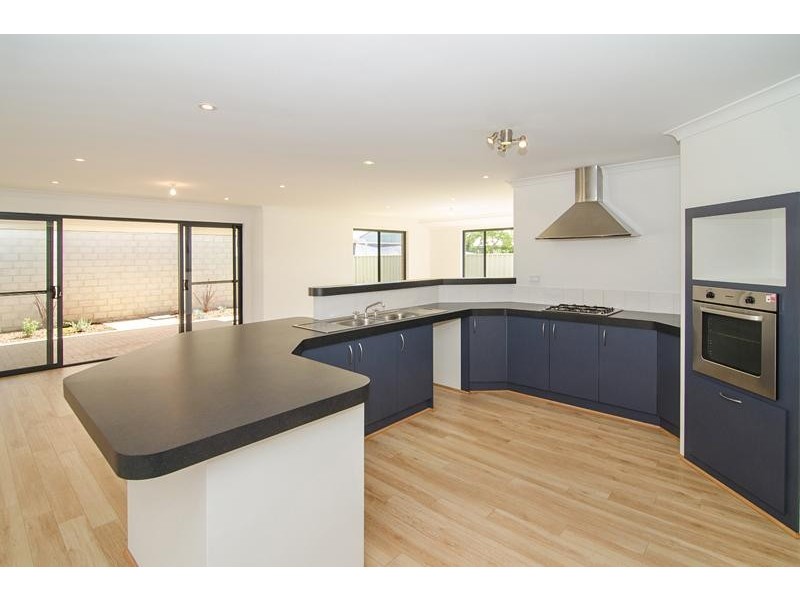 21 Higgins Drive, Broadwater WA 6280