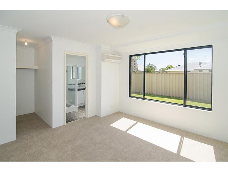 21 Higgins Drive, Broadwater WA 6280