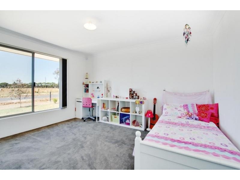 4 Peaceful Way, Ambergate WA 6280