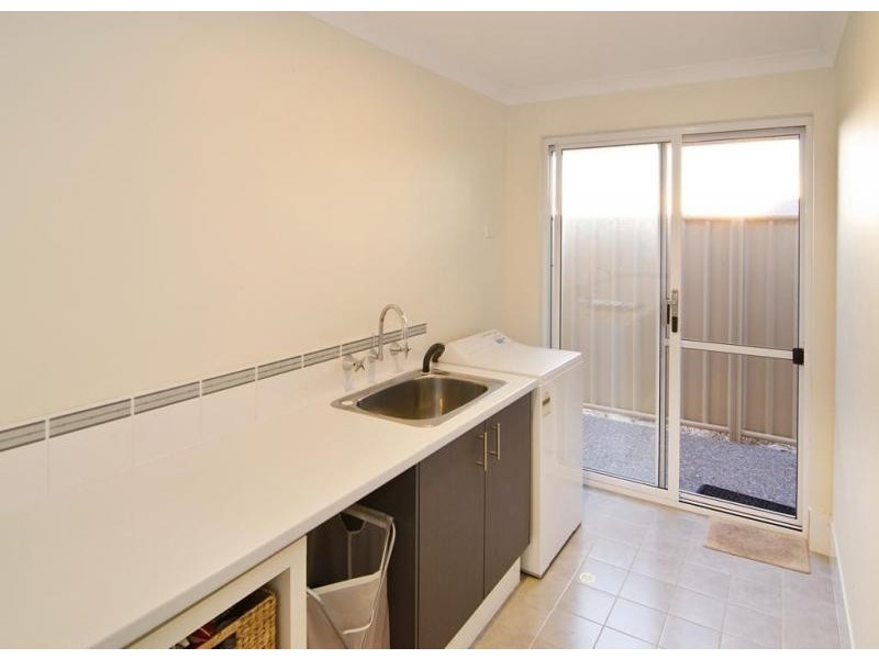 10 Stockyard Lane, Geographe WA 6280