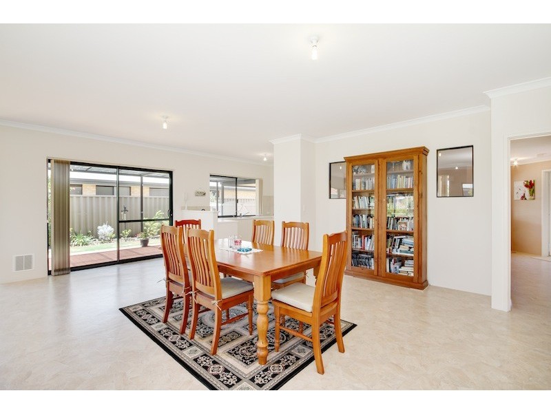 8 Captain Gill Brace, Broadwater WA 6280