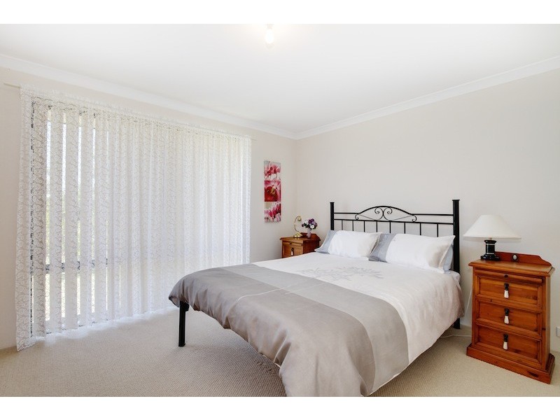 8 Captain Gill Brace, Broadwater WA 6280