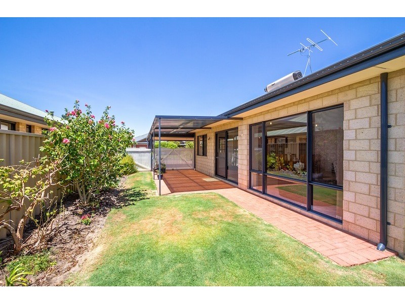 8 Captain Gill Brace, Broadwater WA 6280