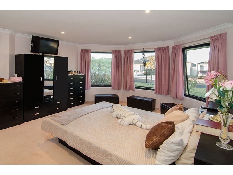 24 Marseilles Drive, Yalyalup WA 6280