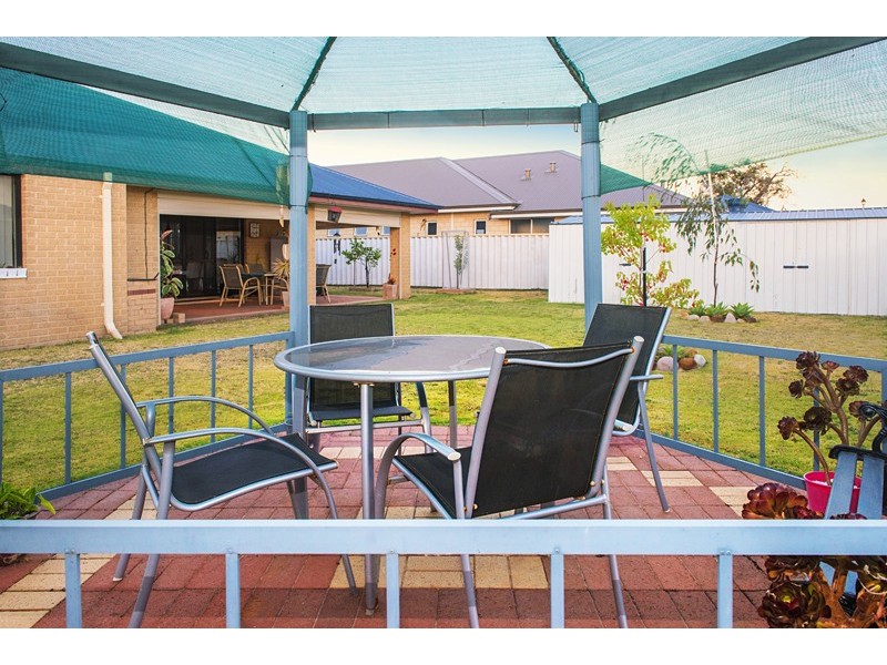 24 Marseilles Drive, Yalyalup WA 6280