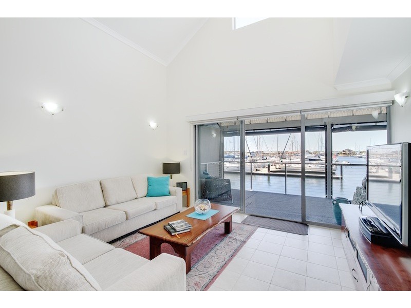 18/33 Spinnaker Boulevard, Geographe WA 6280