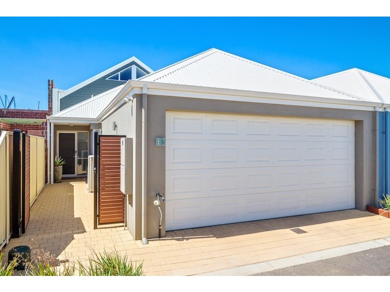 18/33 Spinnaker Boulevard, Geographe WA 6280