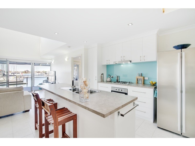 18/33 Spinnaker Boulevard, Geographe WA 6280