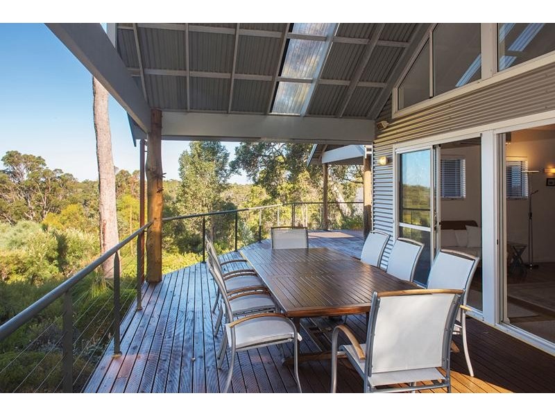 150 Vintners Drive, Quindalup WA 6281