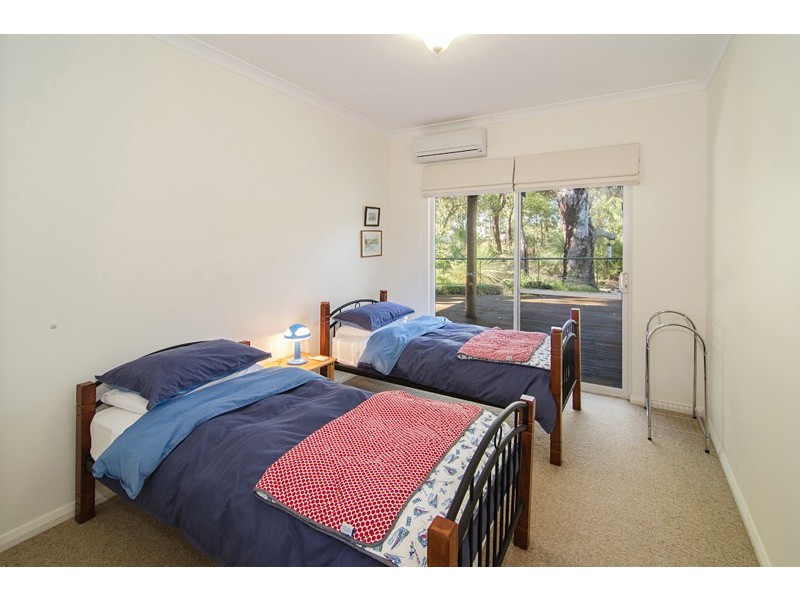 150 Vintners Drive, Quindalup WA 6281