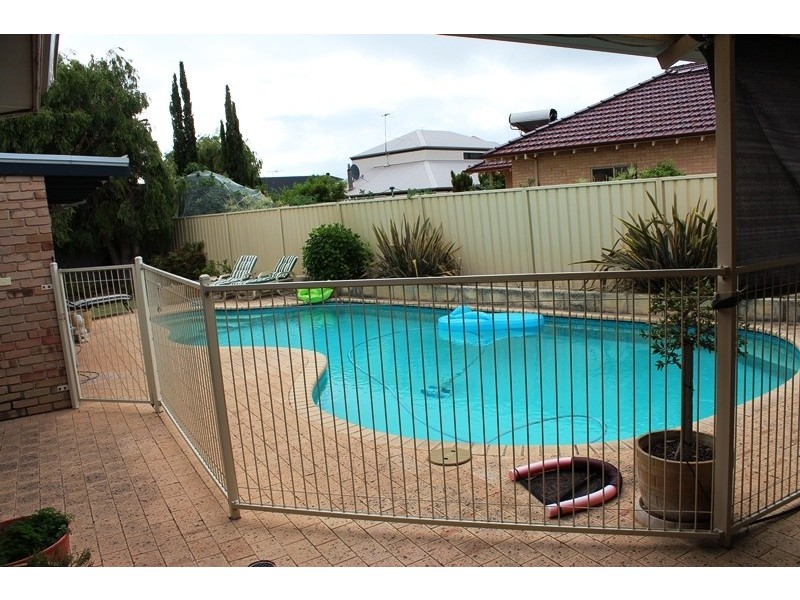 5 Plover Court, Busselton WA 6280