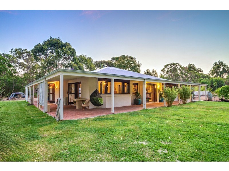 29 Koopin Drive, Quedjinup WA 6281