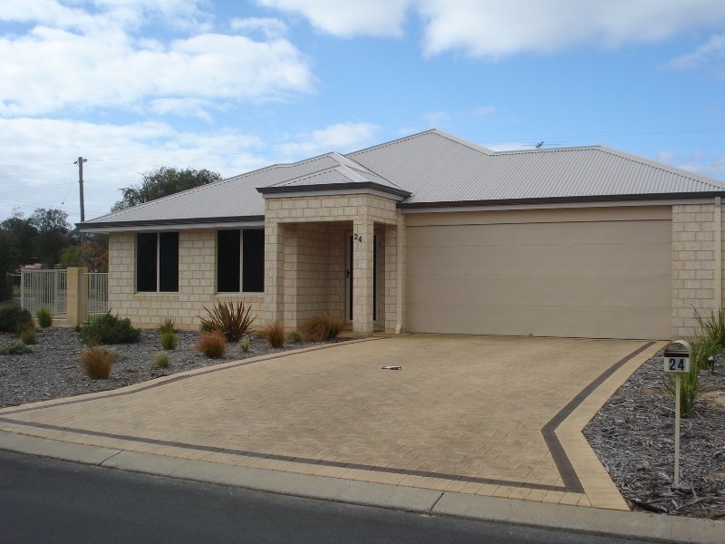 24 Clematis Way, Broadwater WA 6280