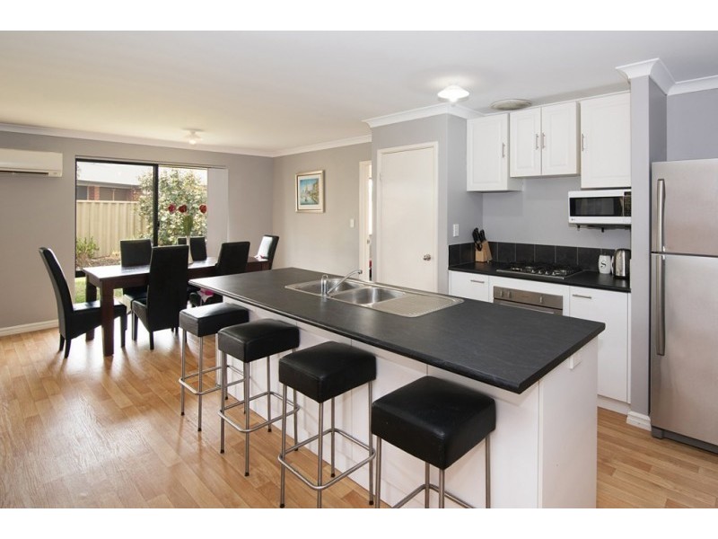 8 Lavender Gardens, Yalyalup WA 6280