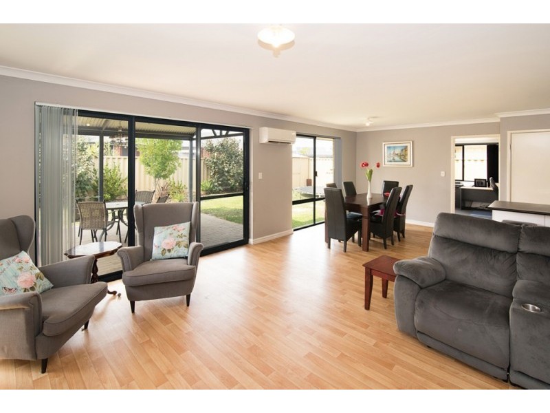 8 Lavender Gardens, Yalyalup WA 6280