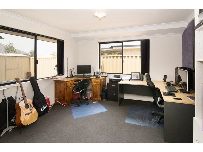 8 Lavender Gardens, Yalyalup WA 6280