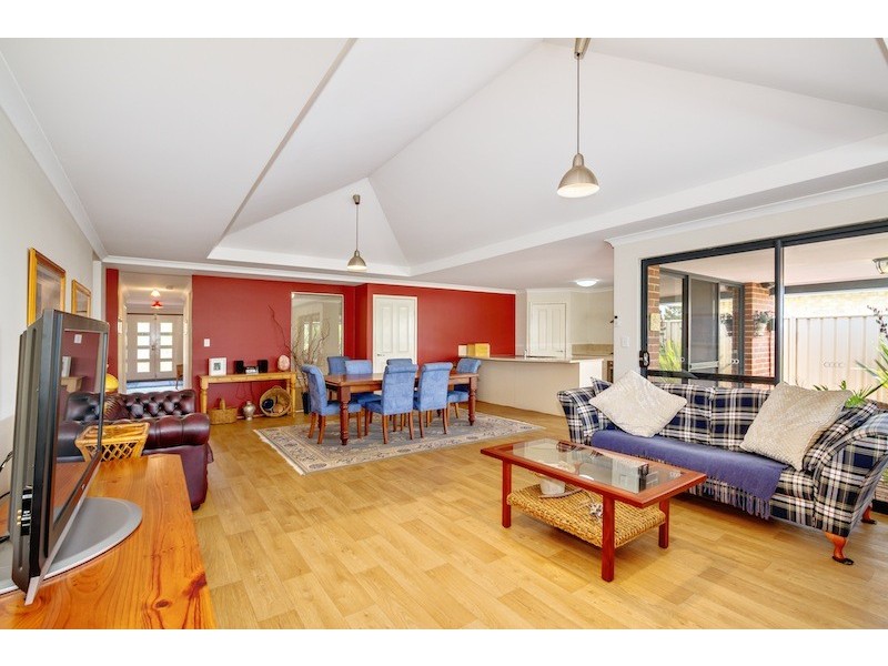 4 Toolburra Pass, West Busselton WA 6280