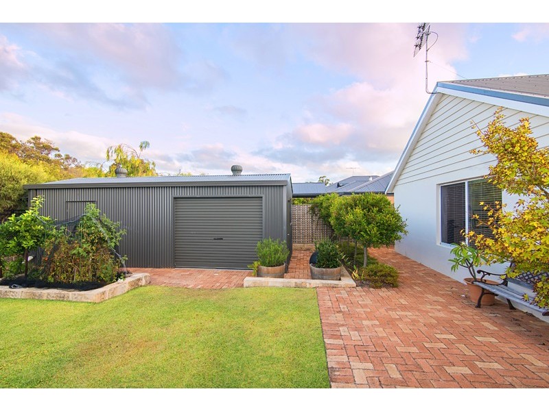 24 Sloop Loop, Dunsborough WA 6281