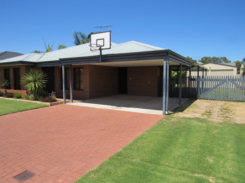 14 Bosworth Bend, West Busselton WA 6280