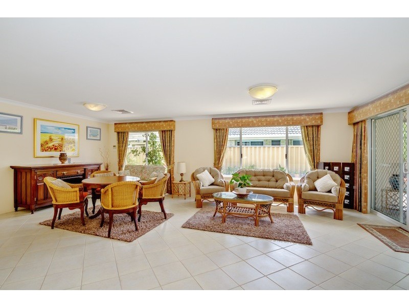 1/2 Harrier Cove, Geographe WA 6280