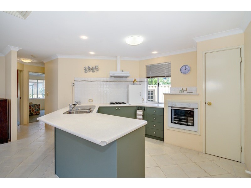 1/2 Harrier Cove, Geographe WA 6280