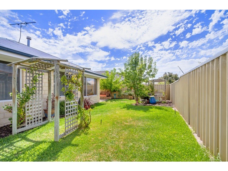 1/2 Harrier Cove, Geographe WA 6280