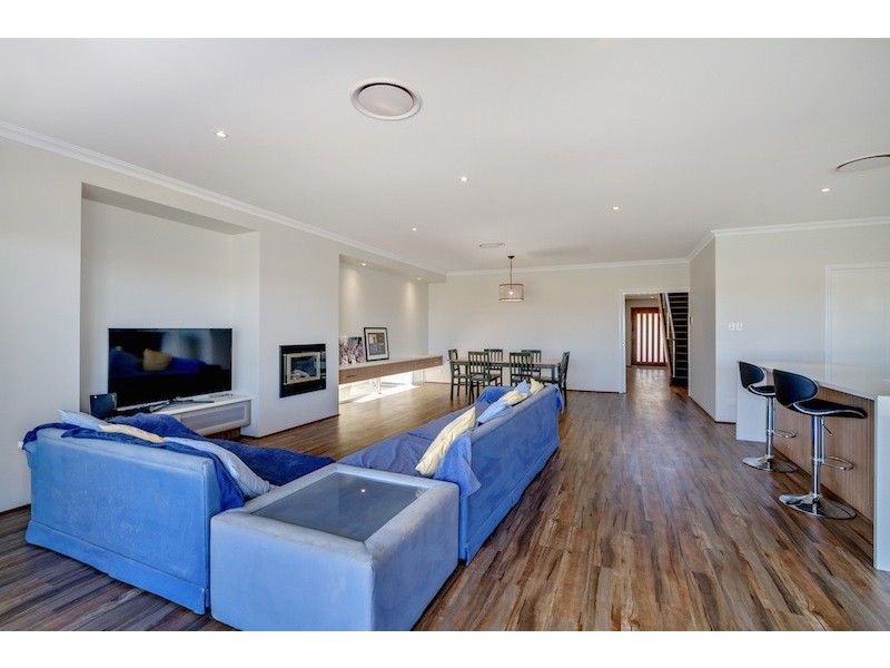 24 Burgee Cove, Geographe WA 6280