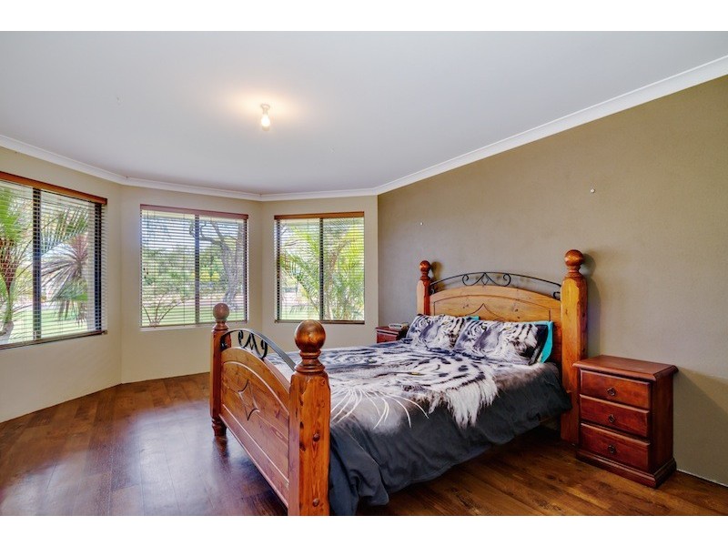 6 Woolgar Retreat, Yalyalup WA 6280