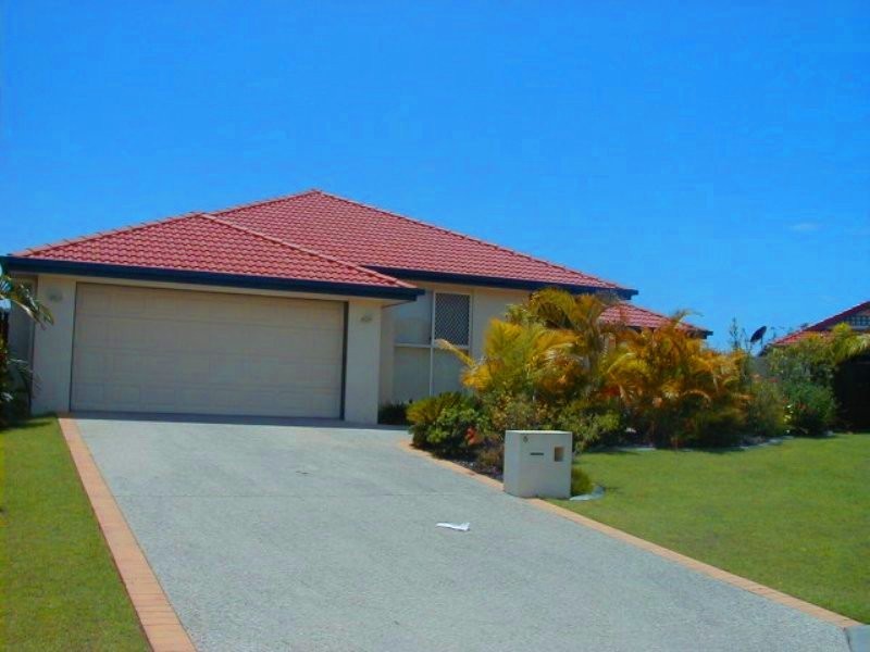 6 Matthew Crescent, Pelican Waters QLD 4551