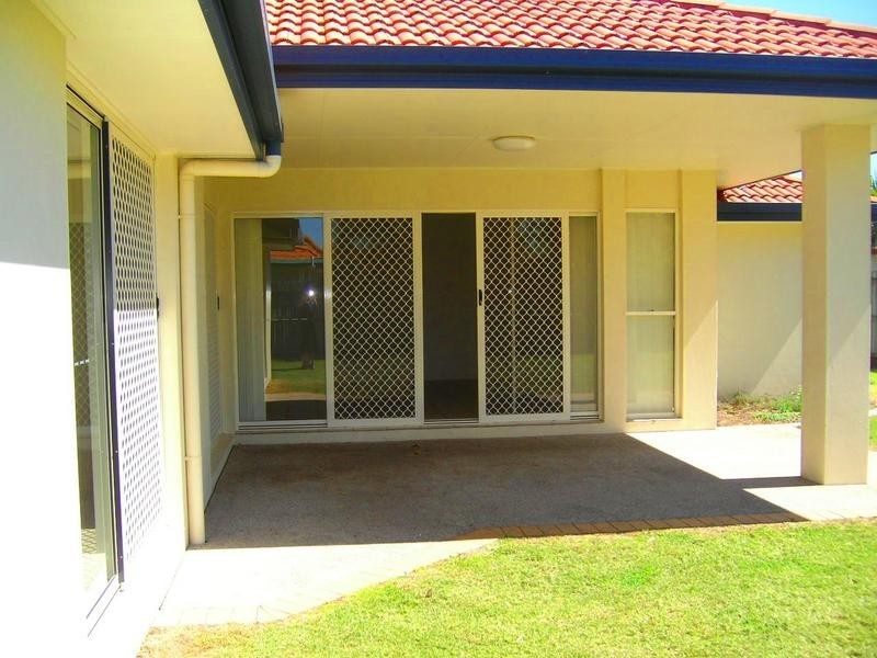 6 Matthew Crescent, Pelican Waters QLD 4551