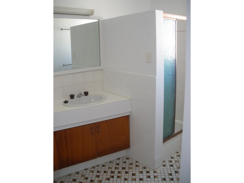 4/4 Margaret Street, Kings Beach QLD 4551