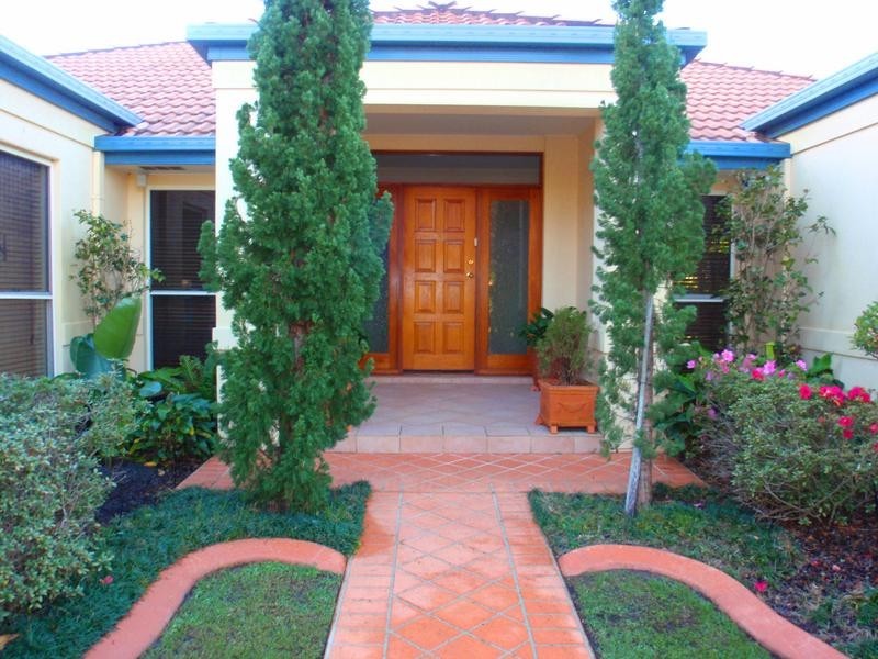 13 Gradorean Street, Pelican Waters QLD 4551