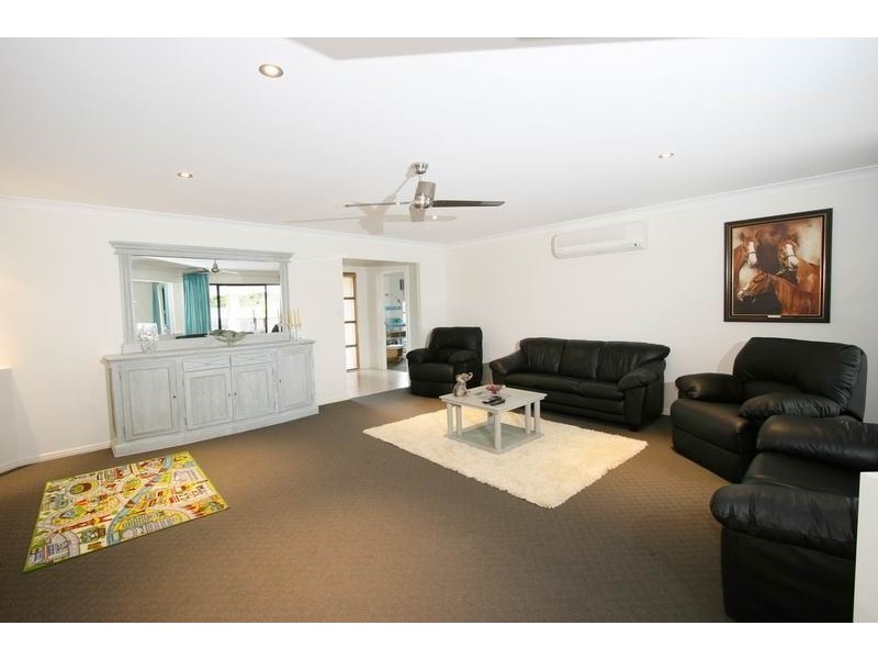 9 Tibrogargan Place, Pelican Waters QLD 4551