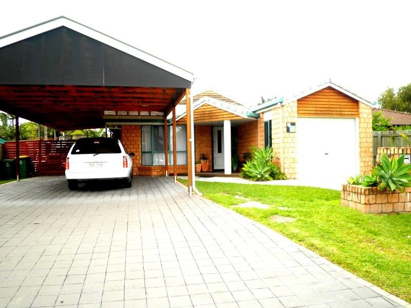 53 Lakeshore Place, Little Mountain QLD 4551