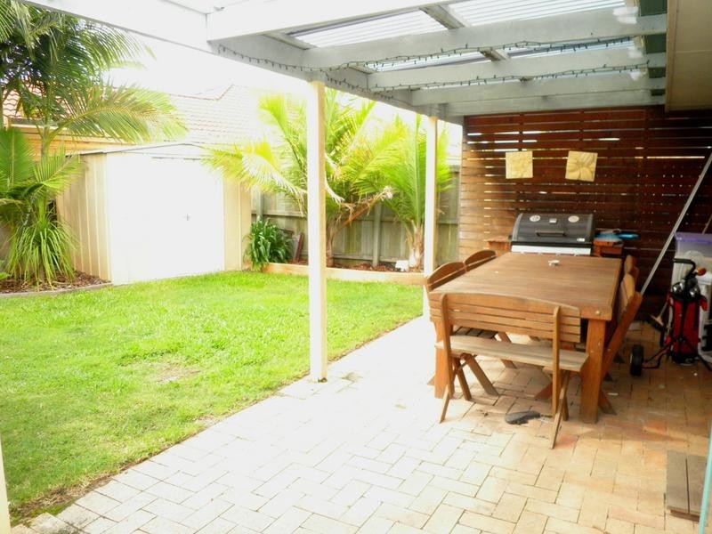 53 Lakeshore Place, Little Mountain QLD 4551