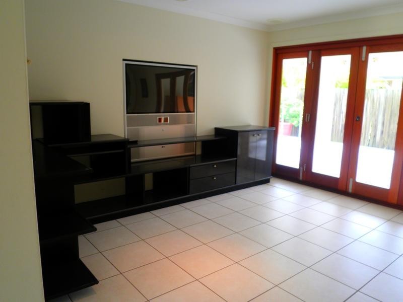 18 Otter Court, Pelican Waters QLD 4551