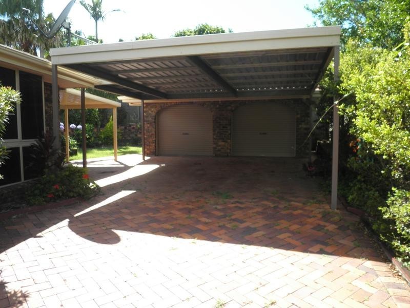 16 Brolga Court, Little Mountain QLD 4551