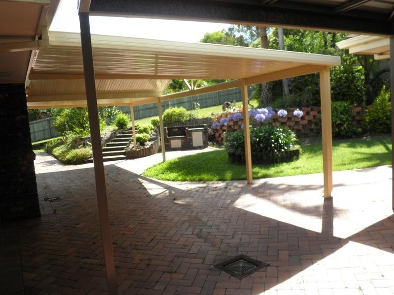 16 Brolga Court, Little Mountain QLD 4551