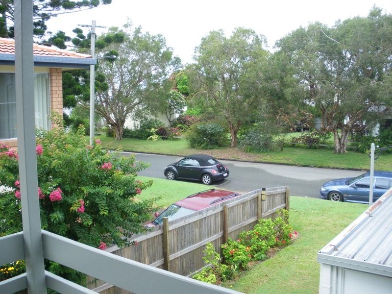 1/5 Churchill Street, Golden Beach QLD 4551