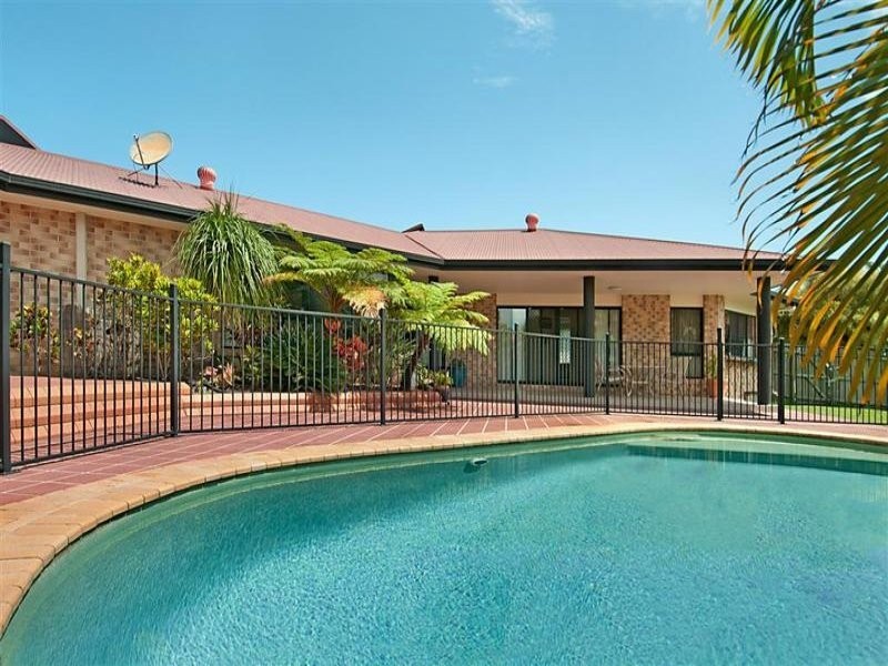 11 Homestead Drive, Little Mountain QLD 4551