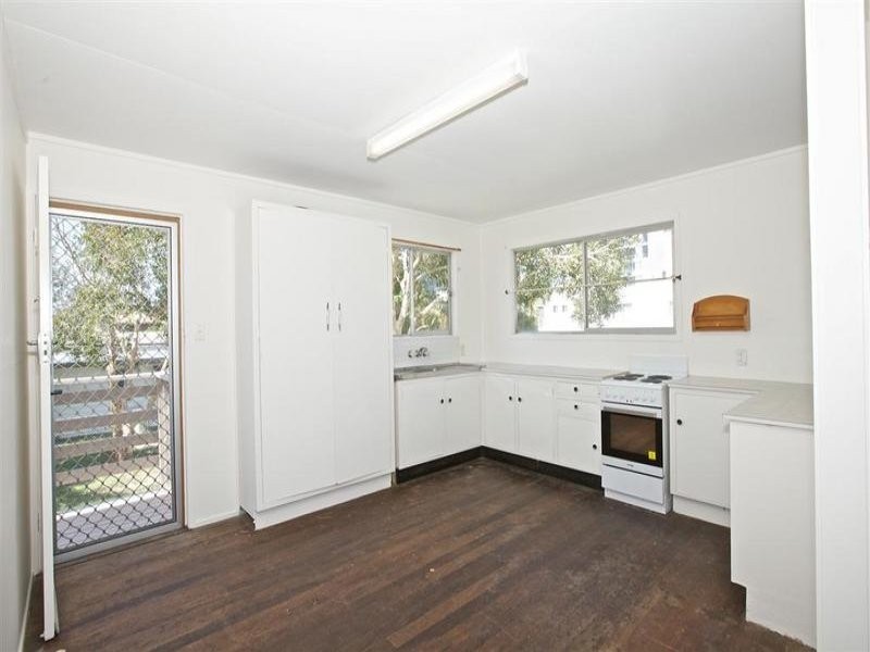 13 Nelson Street, Golden Beach QLD 4551