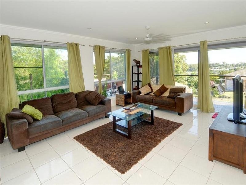 3 Jason Place, Little Mountain QLD 4551