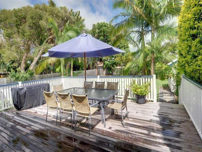 90 Landsborough Parade, Golden Beach QLD 4551