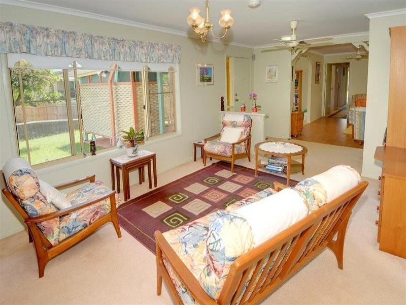 12 Cromwell Street, Battery Hill QLD 4551