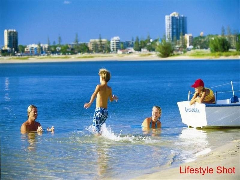 16 Cumberland Crescent, Caloundra QLD 4551