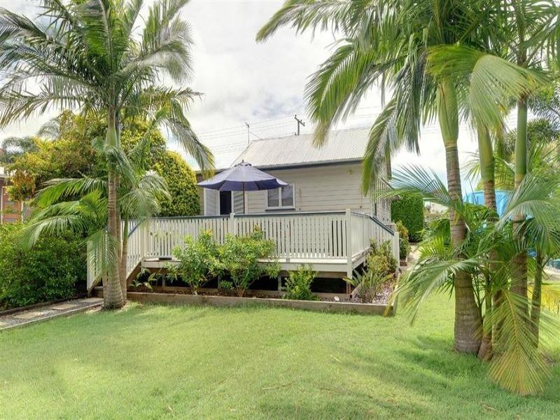 90 Landsborough Parade, Golden Beach QLD 4551