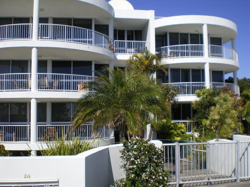 6/24 McIlwraith Street “La Mirage”, Moffat Beach QLD 4551