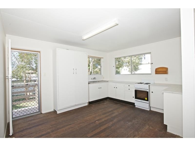 13 Nelson Street, Golden Beach QLD 4551