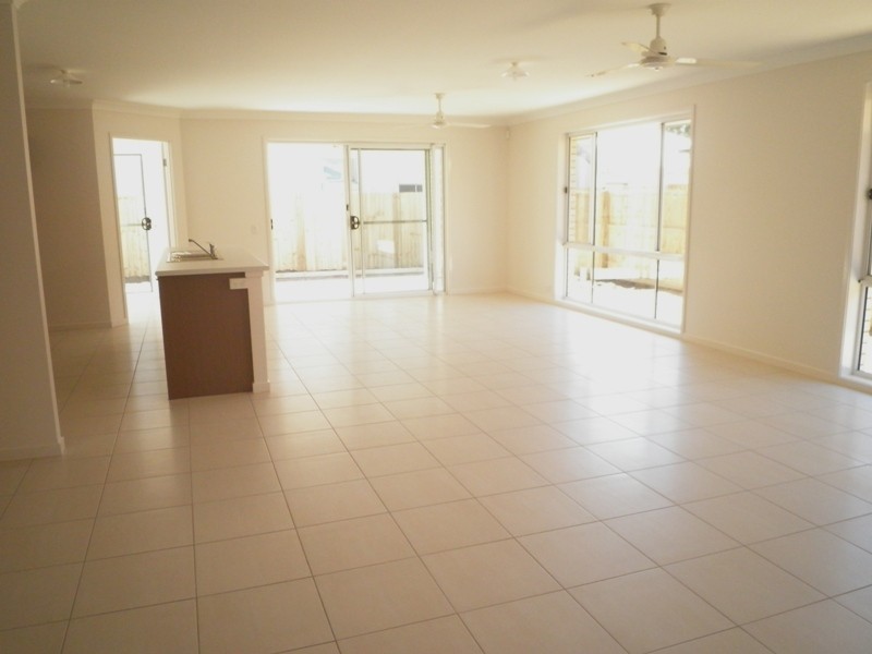 17 Mansell Street, Meridan Plains QLD 4551